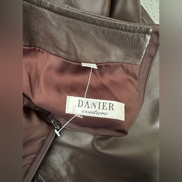 Danier Leather Women’s Genuine Leather Brown Pencil Skirt Size 6 - Picture 5 of 9